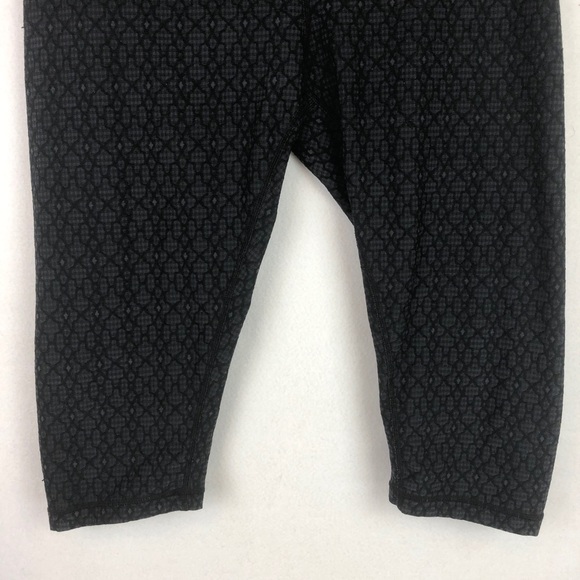 Prana | Women’s Dark Gray Textured Crop Leggings - Picture 3 of 9
